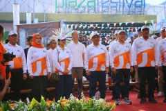 5. Ketua DWP Provinsi DKI Jakarta menghadiri pembukaan rangkaian acara Deklarasi Gerakan Pilah Sampah & Pencanangan HUT Ke-499 Kota Jakarta bersama jajaran.