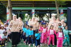 DWP DKI JAKARTA Mengikuti Senak Bersama Anak - Anak PAUD.