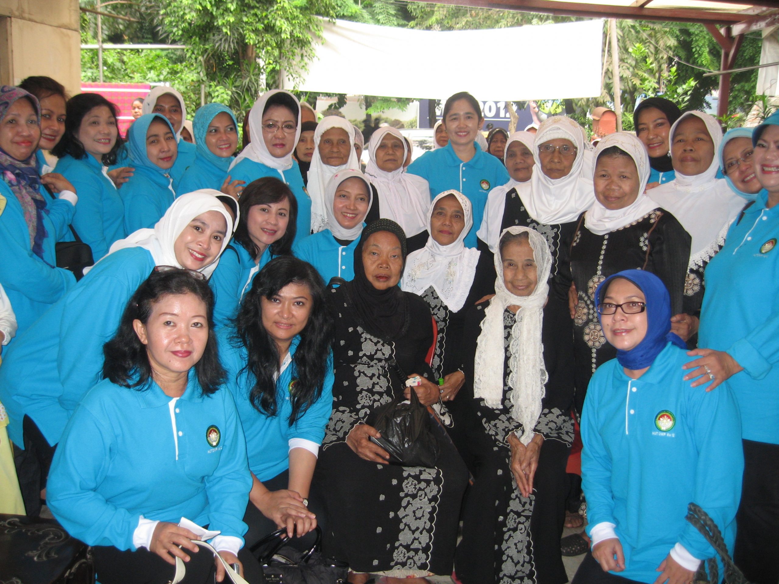 Bakti Sosial dan Penanaman Pohon