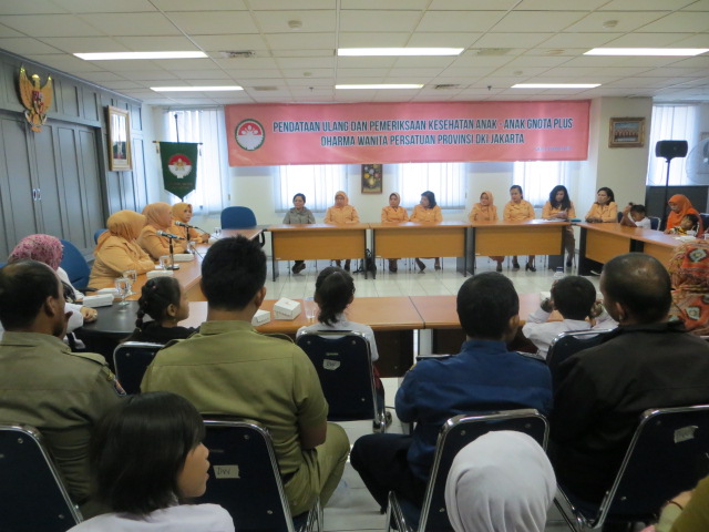 Galeri Foto : Pemeriksaan Kesehatan Anak2 GNOTA Tahun 2014