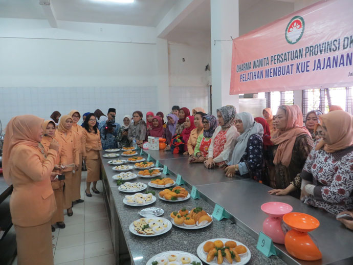 Pelatihan Membuat Kue Jajanan Pasar