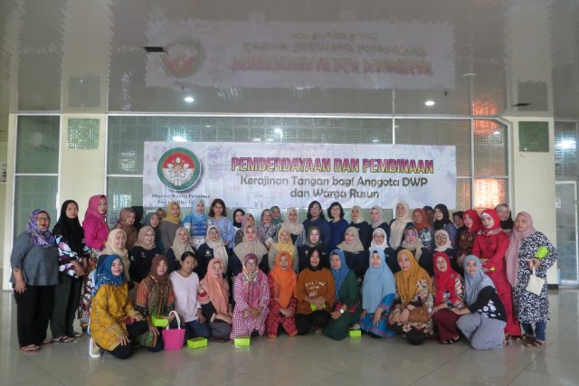 Pelatihan Membuat Bunga dari Sabun