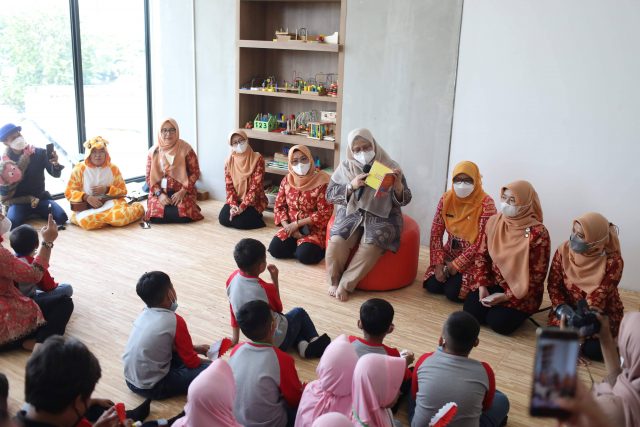 Kunjungan ke Perpustakaan TIM