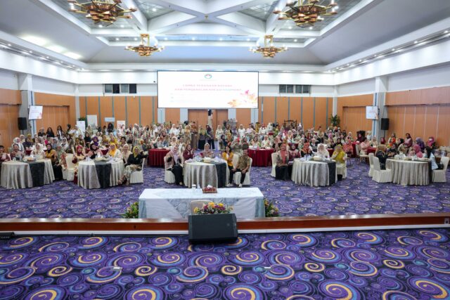 Lomba Peragaan Busana dan Pengenalan Kreasi Ecoprint